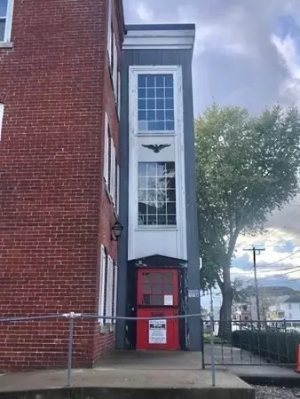 30 E Main St, Webster, MA 01570 photo 2