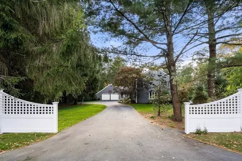 173 Gay St, Westwood, MA 02090