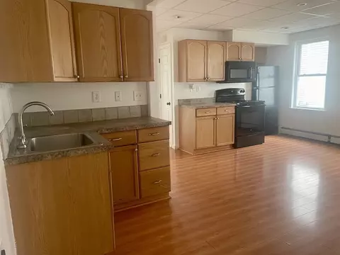 70 Pilgrim, Worcester, MA 01604 photo 4