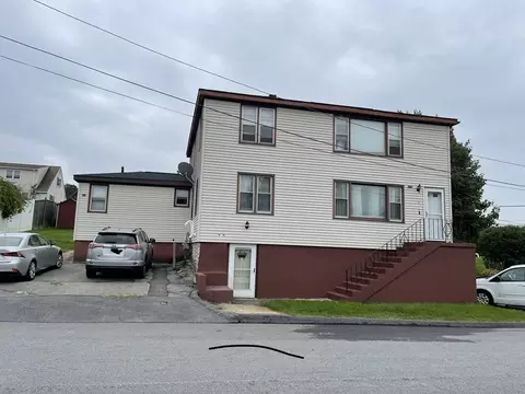 2 Emerson St, Worcester, MA 01604
