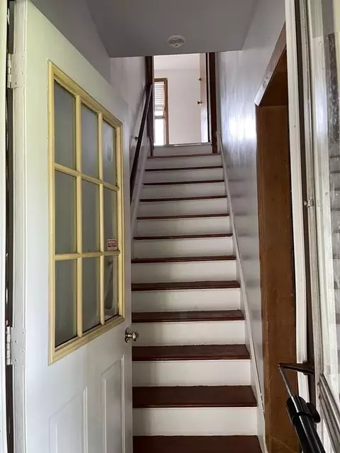 2 Emerson St, Worcester, MA 01604 photo 19