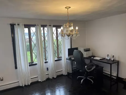 2 Emerson St, Worcester, MA 01604 photo 3
