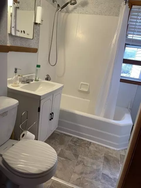 2 Emerson St, Worcester, MA 01604 photo 22