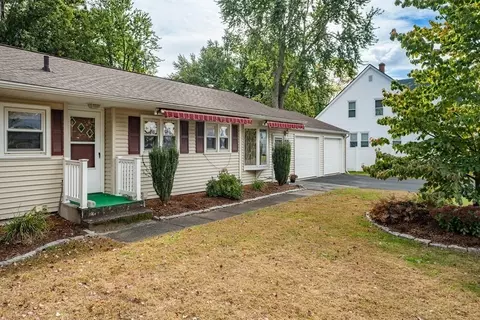 55 Crown St, Westfield, MA 01085