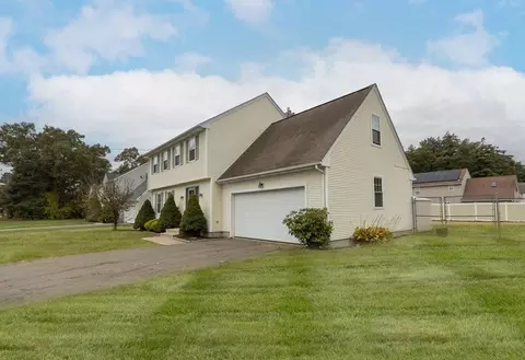 156 Fair Oak Rd, Springfield, MA 01128 photo 2