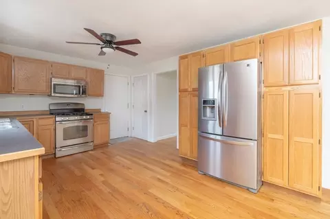 156 Fair Oak Rd, Springfield, MA 01128 photo 3