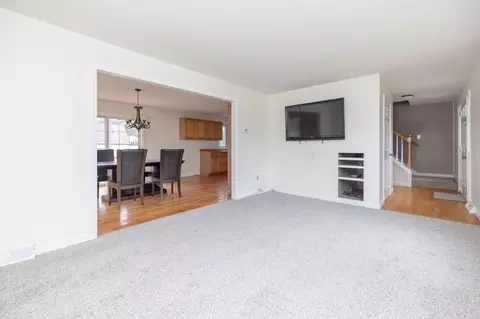 156 Fair Oak Rd, Springfield, MA 01128 photo 4