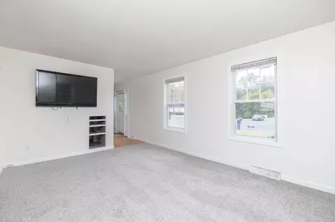 156 Fair Oak Rd, Springfield, MA 01128 photo 17