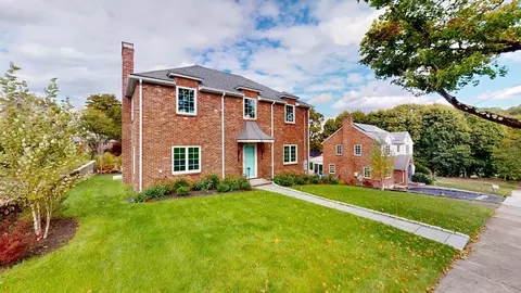 89 Montrose St, Newton, MA 02458