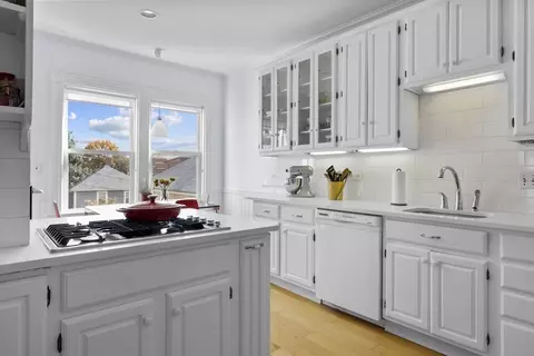 11 Hurd Rd #3, Brookline, MA 02445 photo 12