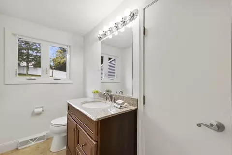 46 Badger Rd, Framingham, MA 01702 photo 15