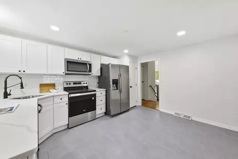 46 Badger Rd, Framingham, MA 01702 photo 8
