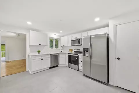 46 Badger Rd, Framingham, MA 01702 photo 9