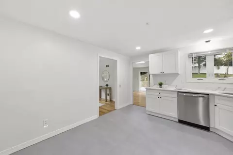 46 Badger Rd, Framingham, MA 01702 photo 10