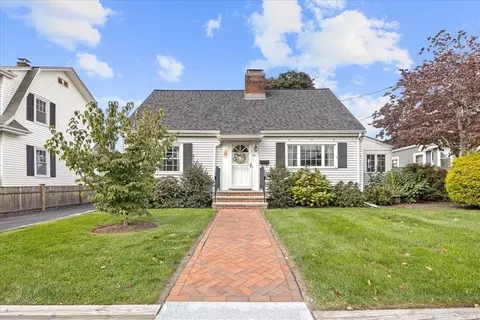 54 Holmes St, Braintree, MA 02184