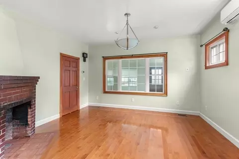 28 Stebbins St, Worcester, MA 01607 photo 11