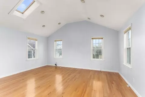 28 Stebbins St, Worcester, MA 01607 photo 15