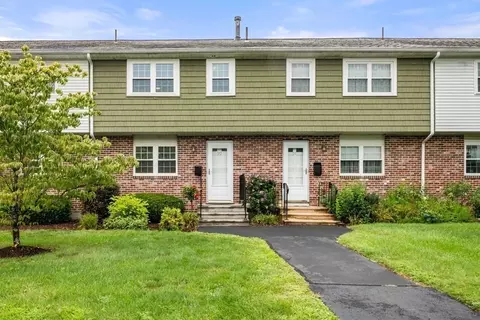 22 Hemlock Cir #22, Millis, MA 02054