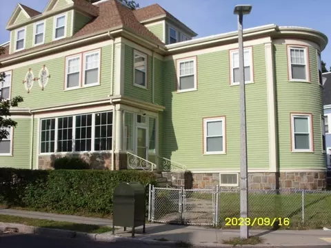 62 Charlotte, Boston, MA 02121