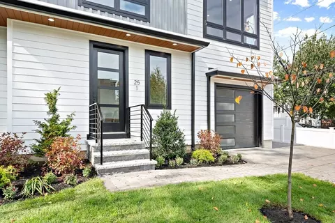 25 Tolman St #2, Waltham, MA 02453