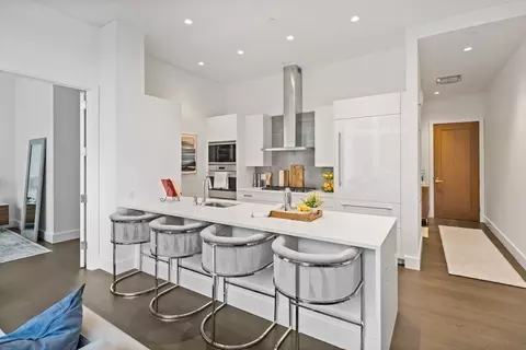 50 Liberty #PH1H, Boston, MA 02210