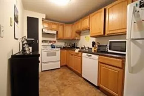 688 Boston Post Rd #128, Marlborough, MA 01752