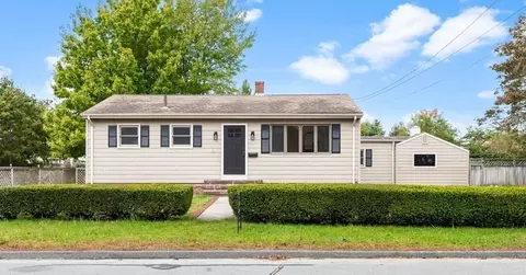 20 Prince St, Fairhaven, MA 02719