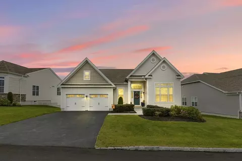 37 Pine Tree Dr #37, Methuen, MA 01844