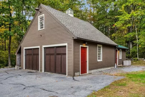 22 High St, Ashburnham, MA 01430 photo 2