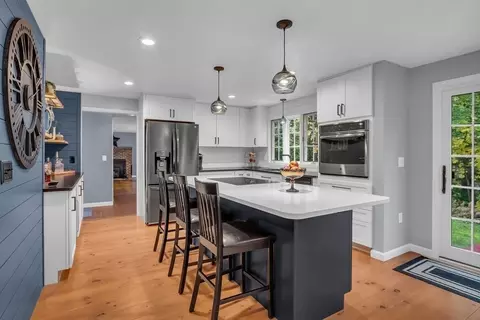 22 High St, Ashburnham, MA 01430 photo 6