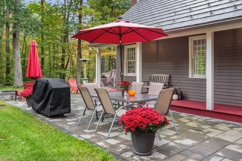 22 High St, Ashburnham, MA 01430 photo 3