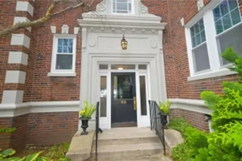 52 Babcock St #3, Brookline, MA 02446