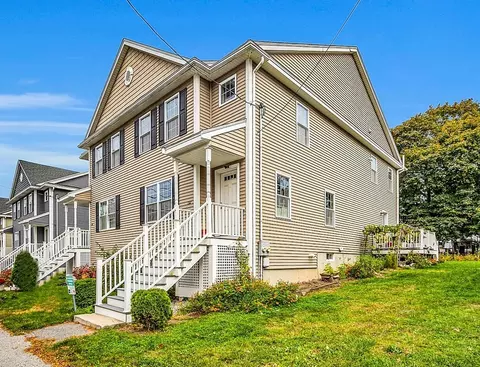 132 Andrews St #132, Lowell, MA 01852