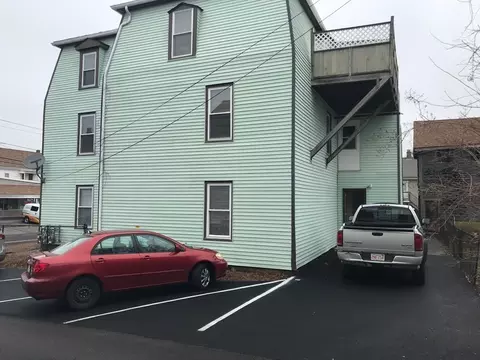 63 Chestnut St, Spencer, MA 01562