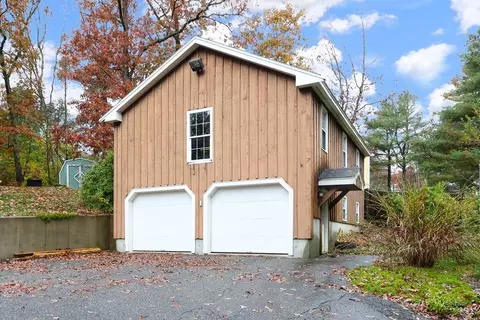 48 Dover Rd, Millis, MA 02054 photo 4