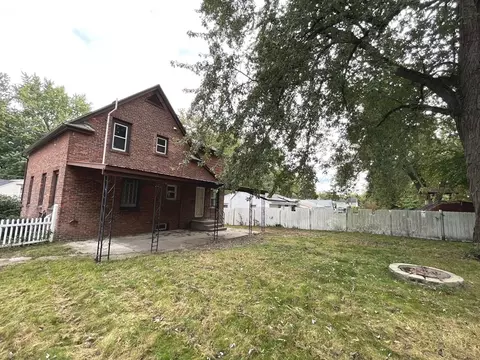 48 Kings Ln, Springfield, MA 01109 photo 3