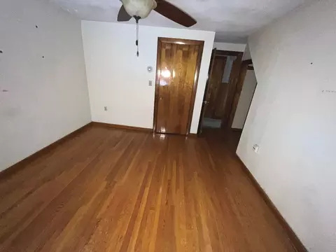 48 Kings Ln, Springfield, MA 01109 photo 13
