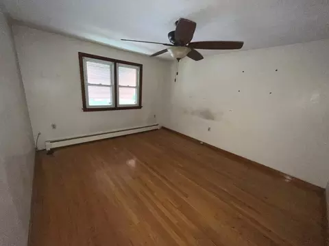 48 Kings Ln, Springfield, MA 01109 photo 12