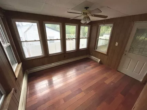 48 Kings Ln, Springfield, MA 01109 photo 8