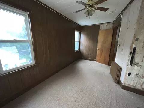 48 Kings Ln, Springfield, MA 01109 photo 10