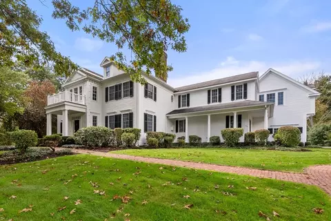 26 Stonecrest Dr, Needham, MA 02492