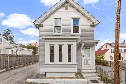 9 Milk St, Fitchburg, MA 01420