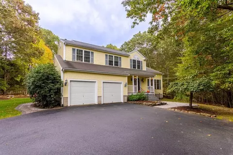 688 Foundry St, Easton, MA 02375