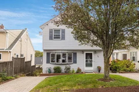 34 Piedmont Ave, Waltham, MA 02451