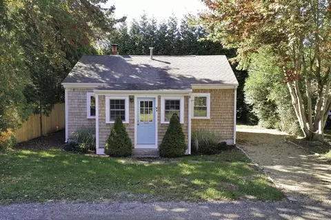 37 Brandt Beach Ave # r, Mattapoisett, MA 02739
