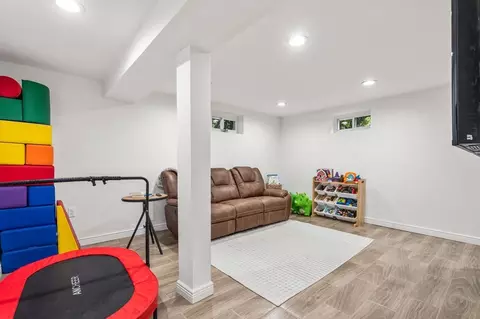 10 Draper St, Canton, MA 02021 photo 24