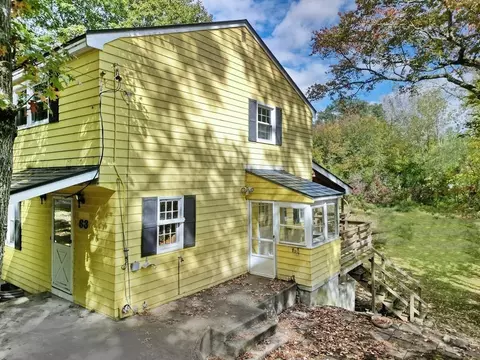 63 Pine St, Dedham, MA 02026 photo 5