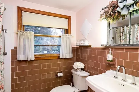 614 High St, Walpole, MA 02081 photo 25