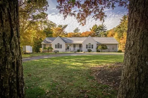 870 Faunce Corner Rd, Dartmouth, MA 02747