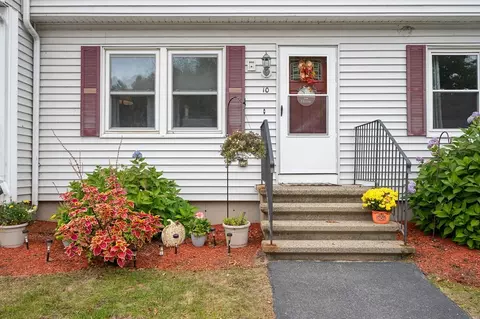 101 Donohue Rd #10, Dracut, MA 01826